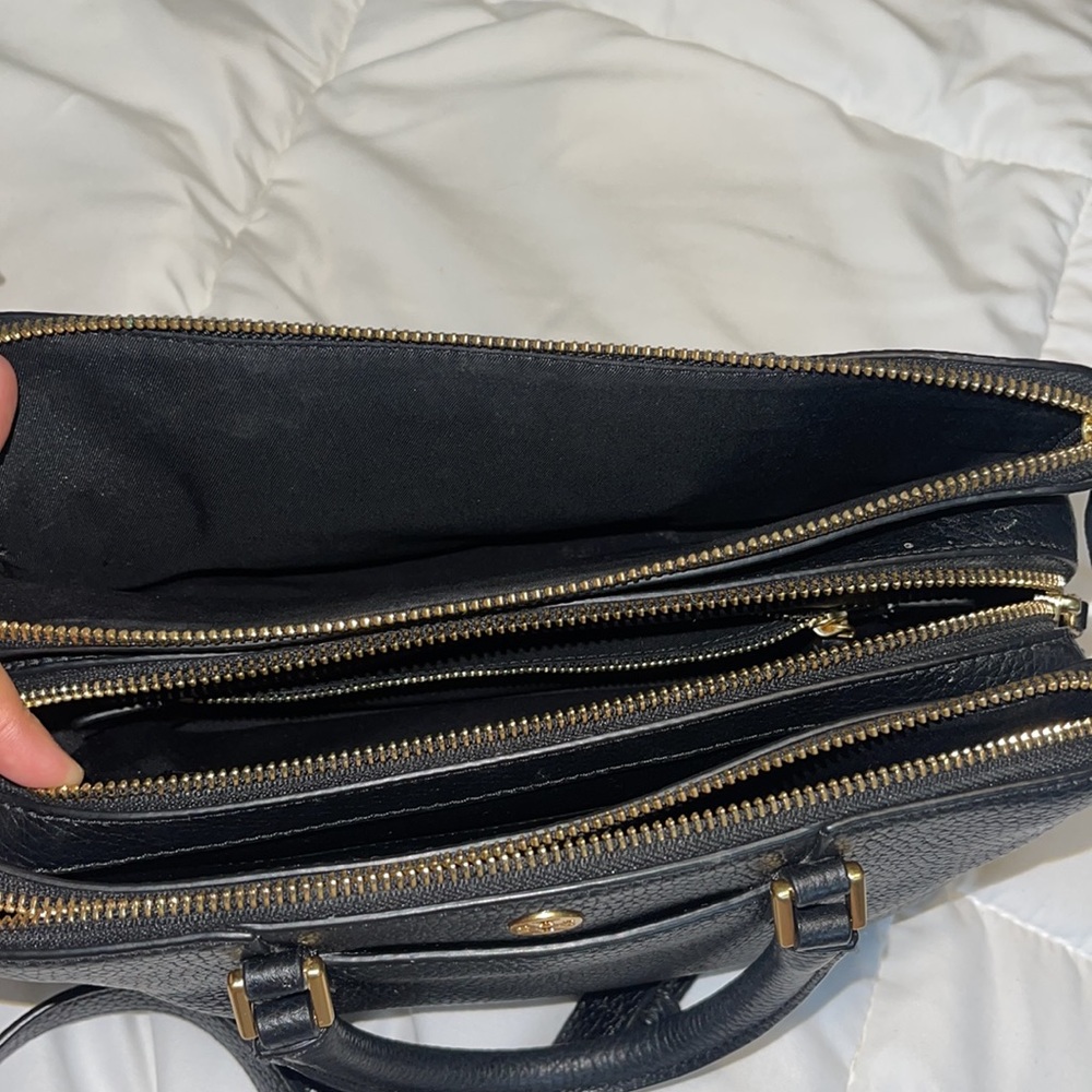 Tory Burch crossbody - Picture 2 of 4